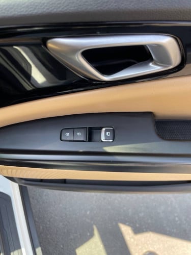 Kia Carnival 2022 V6 សាំង អូតូ៣ កៅអីចុច