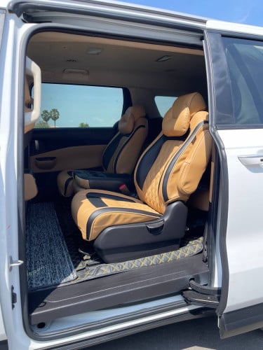 Kia Carnival 2022 V6 សាំង អូតូ៣ កៅអីចុច