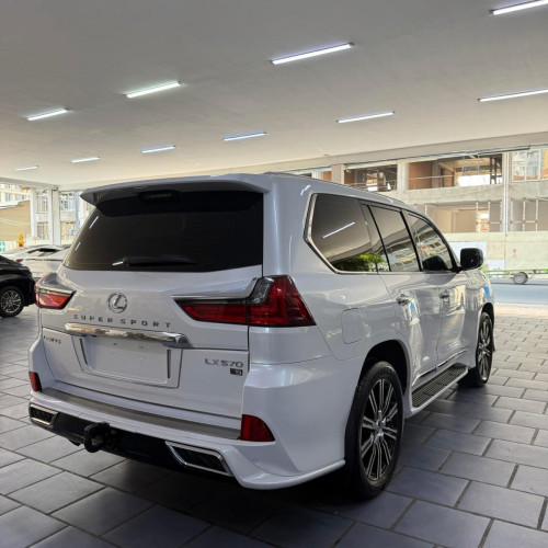 Lexus LX570 Super Sport 2018 ទឹកថ្នាំហ្សុីនមួយជុំ ម្ចាស់ដើមទី1 តម្លៃនិយាយគ្នាបាន 保證特價