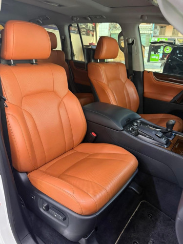 Lexus LX570 Super Sport 2018 ទឹកថ្នាំហ្សុីនមួយជុំ ម្ចាស់ដើមទី1 តម្លៃនិយាយគ្នាបាន 保證特價