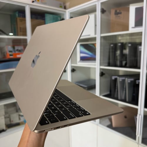 MacBook Air 2022 13.6” Chip M2 | 8GB | 512GB ស្អាត 99% ភាគរយថ្ម 100% ធានា 3 ខែ
