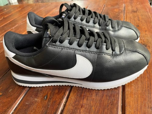 Nike shoes size 44.5