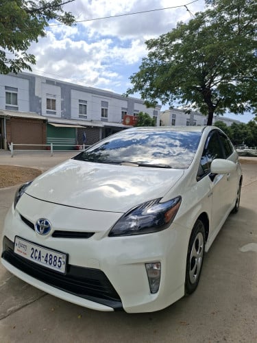 Prius 012 ជួល ជាខែ
