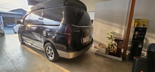Starex Limousine 2009 VIP