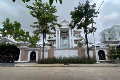 Ultra-Size King Villa of 1,875 Sq.m. Land with ~1,005 Sq.m. Bldg for $5.5M at Borey Peng Huoth