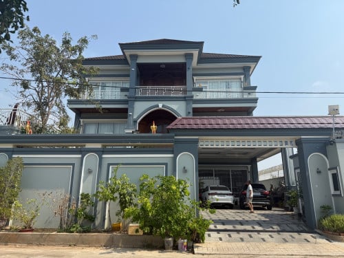 Villa for sale