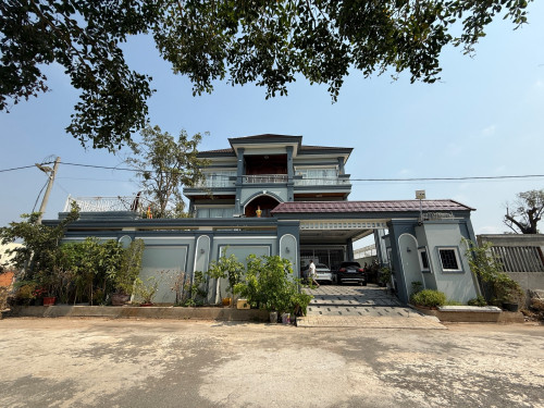 Villa for sale