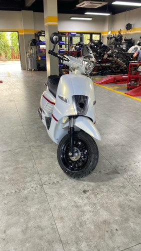 ម៉ូតូលក់ទើបជិះបាន 2000km