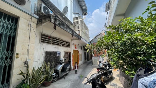 ផ្ទះលក់នៅផ្សារដើមគរ $35K