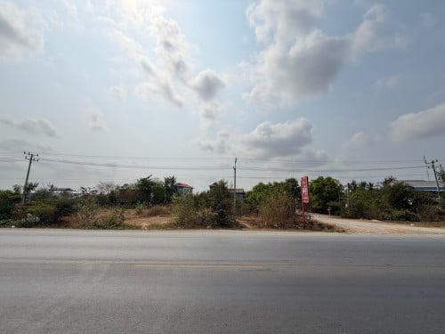 ដីលក់ផ្ទាល់ខ្លួន ប្លង់រឹងលើផ្លូវជាតិលេខ4 ជិតសាលាឃុំមហាសាំង