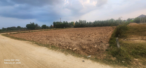 ដីលក់ 50×៦០ ក្រុងដូនកែវ លិចស្ថានីយរថភ្លើង. ចរចាបាន