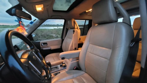 លក់ឡានផ្ទាល់ខ្លួន Land Rover Discovery 3 ឆ្នាំ2009 ជឹះធ្វើការរាល់ថ្ងៃ