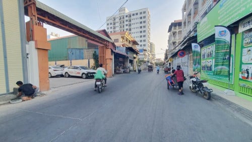 ឃ្លាំងសម្រាប់ជួលនៅ បឹងសាឡាង | Warehouse for rent in Boeung Salang