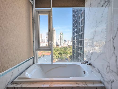 Brand New Corner 2bedroom Unit at J-Tower 2 BKK1