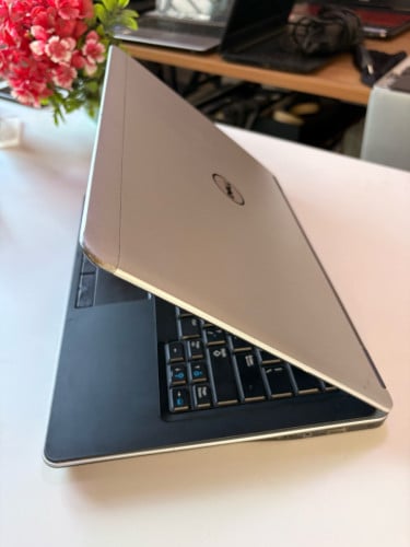 Dell Latitude E7440/i5-4300U /RAM 8GB/ SSD128GB / Keyboard light 💡/ battery 3hour