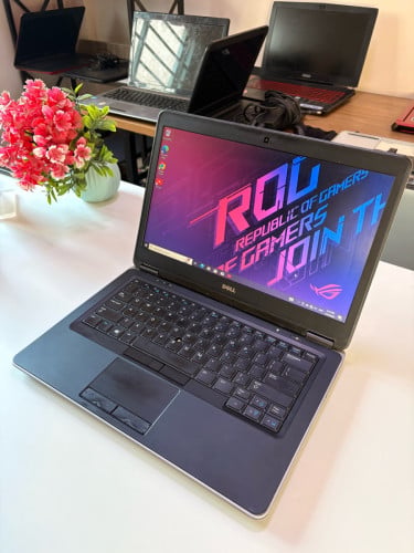 Dell Latitude E7440/i5-4300U /RAM 8GB/ SSD128GB / Keyboard light 💡/ battery 3hour
