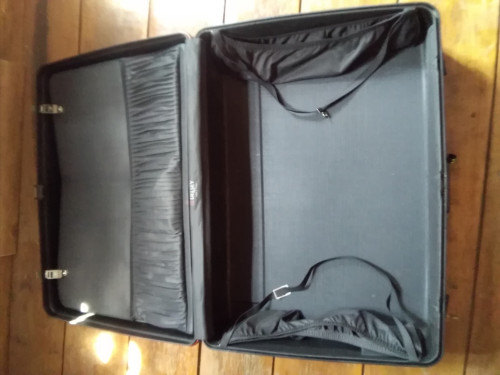 delsey suitcase