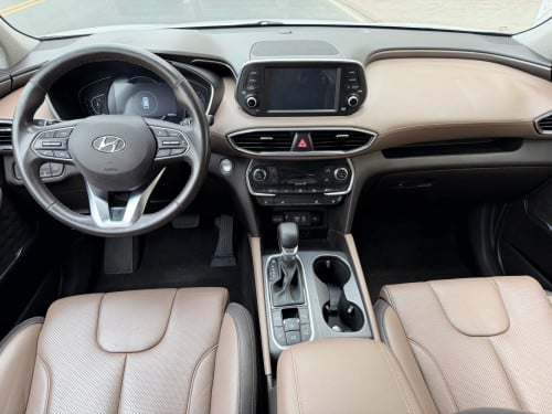 Hyundai Santa Fe 019 ម៉ាស៊ូត កៅអីបីជួរ full option ឡានក្រុមហ៊ុន