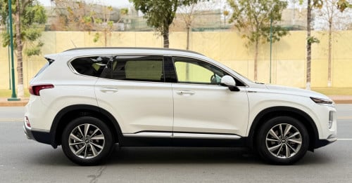 Hyundai Santa Fe 019 ម៉ាស៊ូត កៅអីបីជួរ full option ឡានក្រុមហ៊ុន