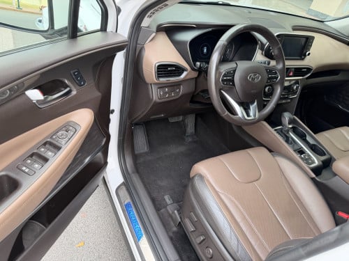 Hyundai Santa Fe 019 ម៉ាស៊ូត កៅអីបីជួរ full option ឡានក្រុមហ៊ុន