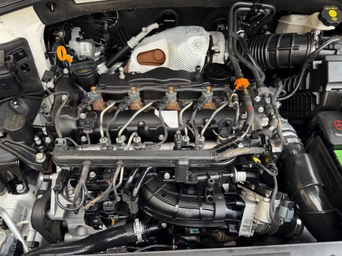 Hyundai Santa Fe 019 ម៉ាស៊ូត កៅអីបីជួរ full option ឡានក្រុមហ៊ុន