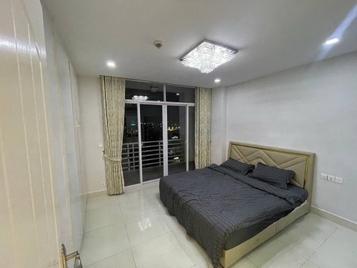 Pearla Palace Condo 16 flood 2 bedroom for rent