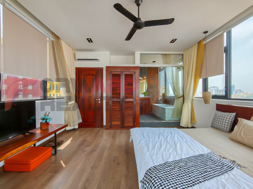 RUSSIAN MARKET 1BR| 2BATH|FULLY FURNISHED|TOP FLOOR