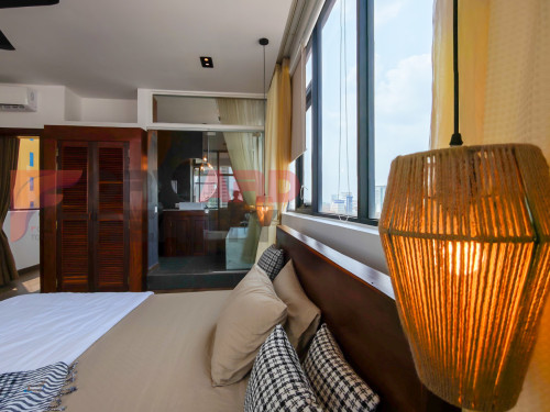 RUSSIAN MARKET 1BR| 2BATH|FULLY FURNISHED|TOP FLOOR
