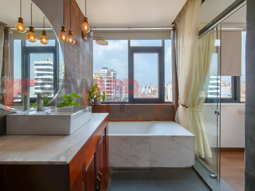 RUSSIAN MARKET 1BR| 2BATH|FULLY FURNISHED|TOP FLOOR