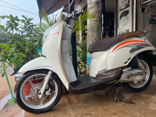 Scoopy 011 សំនុំច្រើន