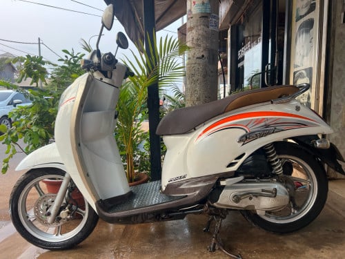Scoopy 011 សំនុំច្រើន