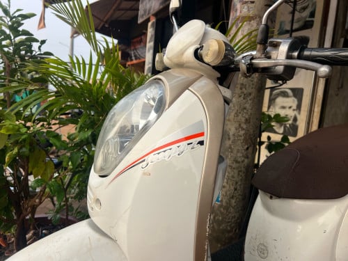Scoopy 011 សំនុំច្រើន