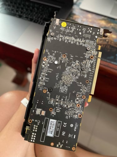 VGA AMD 8GB