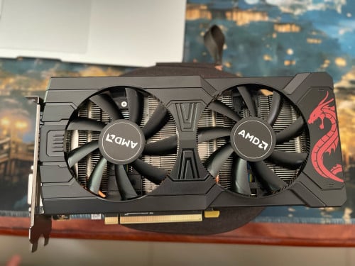VGA AMD 8GB