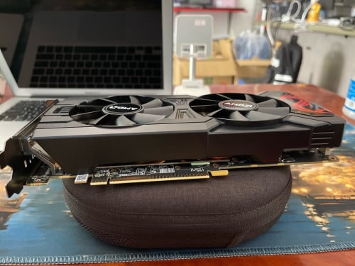 VGA AMD 8GB