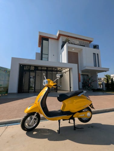 ម៉ូតូអគ្គិសនី