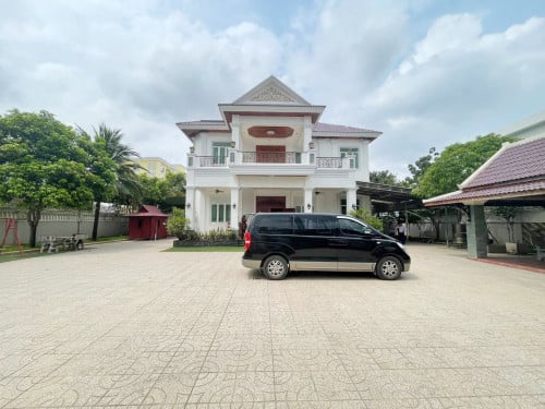 វីឡាសម្រាប់លក់ នៅសង្កាត់គោកឃ្លាំង ខណ្ឌសែនសុខ ភ្នំពេញ