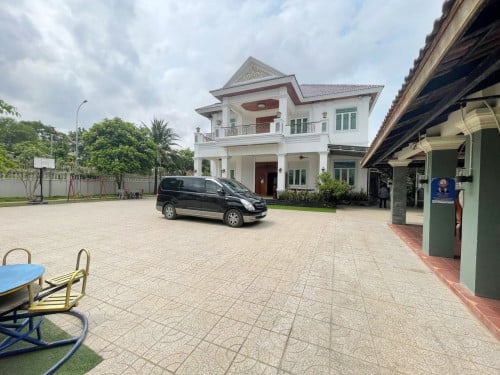 វីឡាសម្រាប់លក់ នៅសង្កាត់គោកឃ្លាំង ខណ្ឌសែនសុខ ភ្នំពេញ