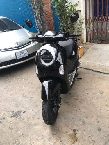 ម៉ូតូលក់