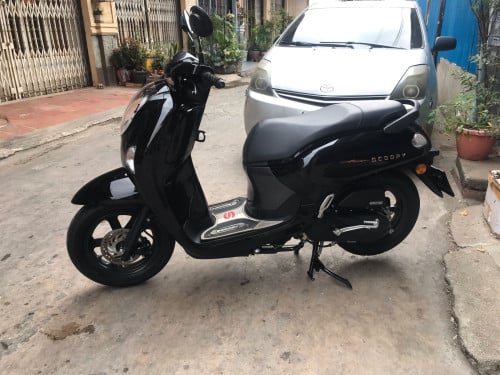 ម៉ូតូលក់