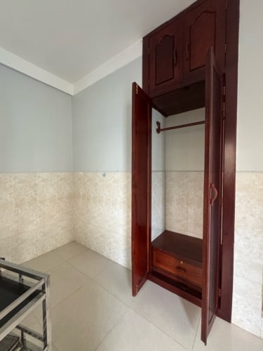 បន្ទប់​ជួល