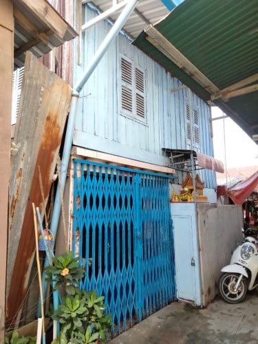 មានលក់ដីនិងផ្ទះលក់ ទីតាំង ក្រោយសាលាខេត្តកណ្តាលក្រុងតាខ្មៅ