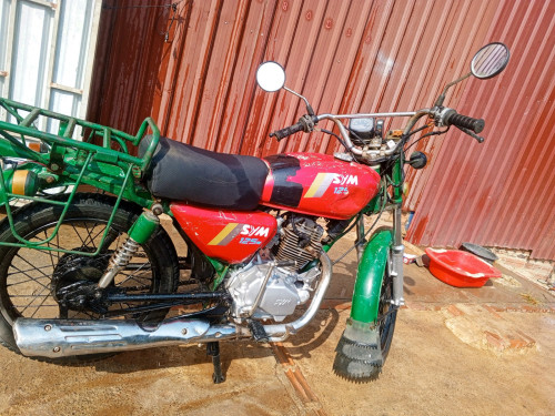 ម៉ូតូ