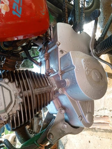 ម៉ូតូ
