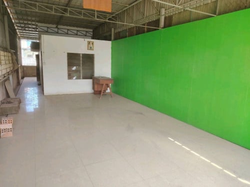 ផ្ទះលក់ម្តុំផ្សារទួលទំពូងប្រមាណ 100m