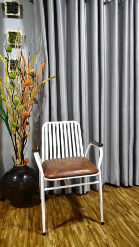 កៅអីស្បែក លក់ $28