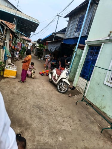 ផ្ទះលក់នៅជិតទីប្រជំជន់ទំហំ5x9.5mmទីតាំងភូមិចំពុះក្អែកលក់់តម្លៃ19000$ចចារ