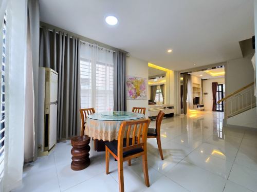 ផ្ទះវីឡាភ្លោះAសម្រាប់លក់នៅក្នុងបុរីប៉េងហួត60m ( Twin A for sale at Peng Hout 60m Blvd )