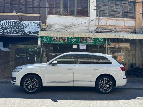 ឡាន​លក់​ Audi Q7 2017
