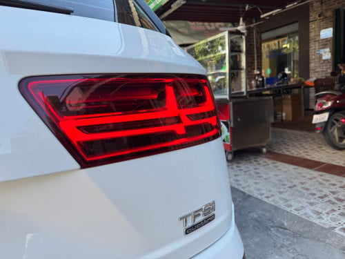 ឡាន​លក់​ Audi Q7 2017